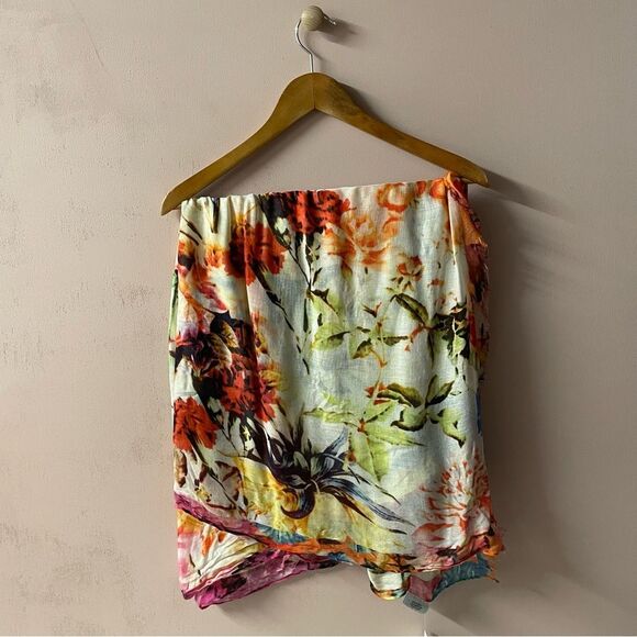 Bindya NWT Colorful Floral Print Frayed Ends Scarf - Picture 2 of 6